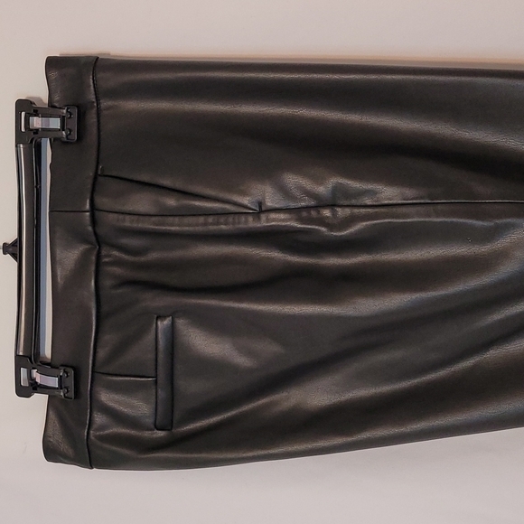 𝅺Alfani Women's Faux Leather Finish Slim Fit Petite Pants - Picture 8 of 16